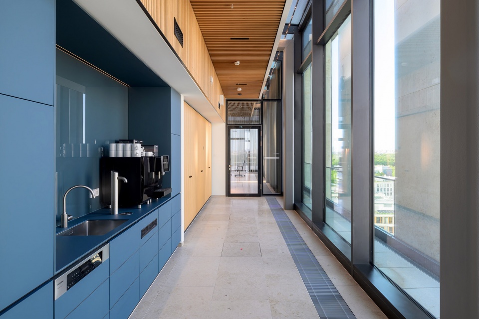 b one office building by cfmoller architects