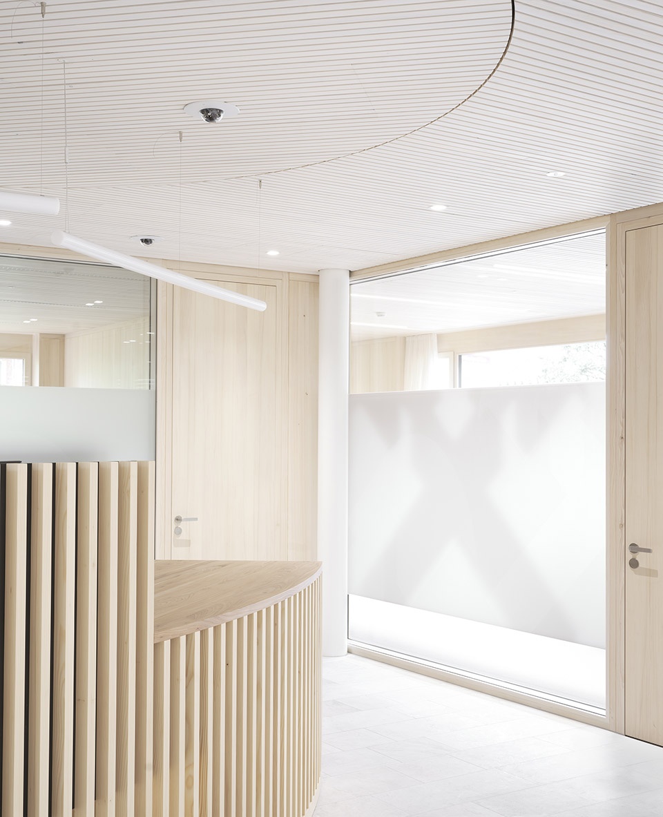 redevelopment raiffeisenbank au by firm architekten