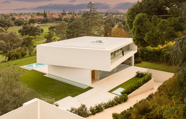 Villa Lavan by Fran Silvestre Arquitectos