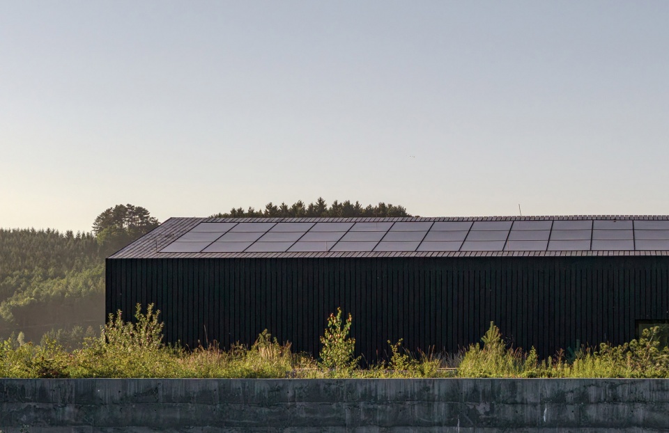 janosik headquarters and showroom by jakub janosik