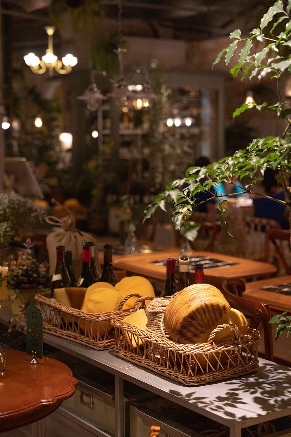mozzarella e vino bund source store by pure design