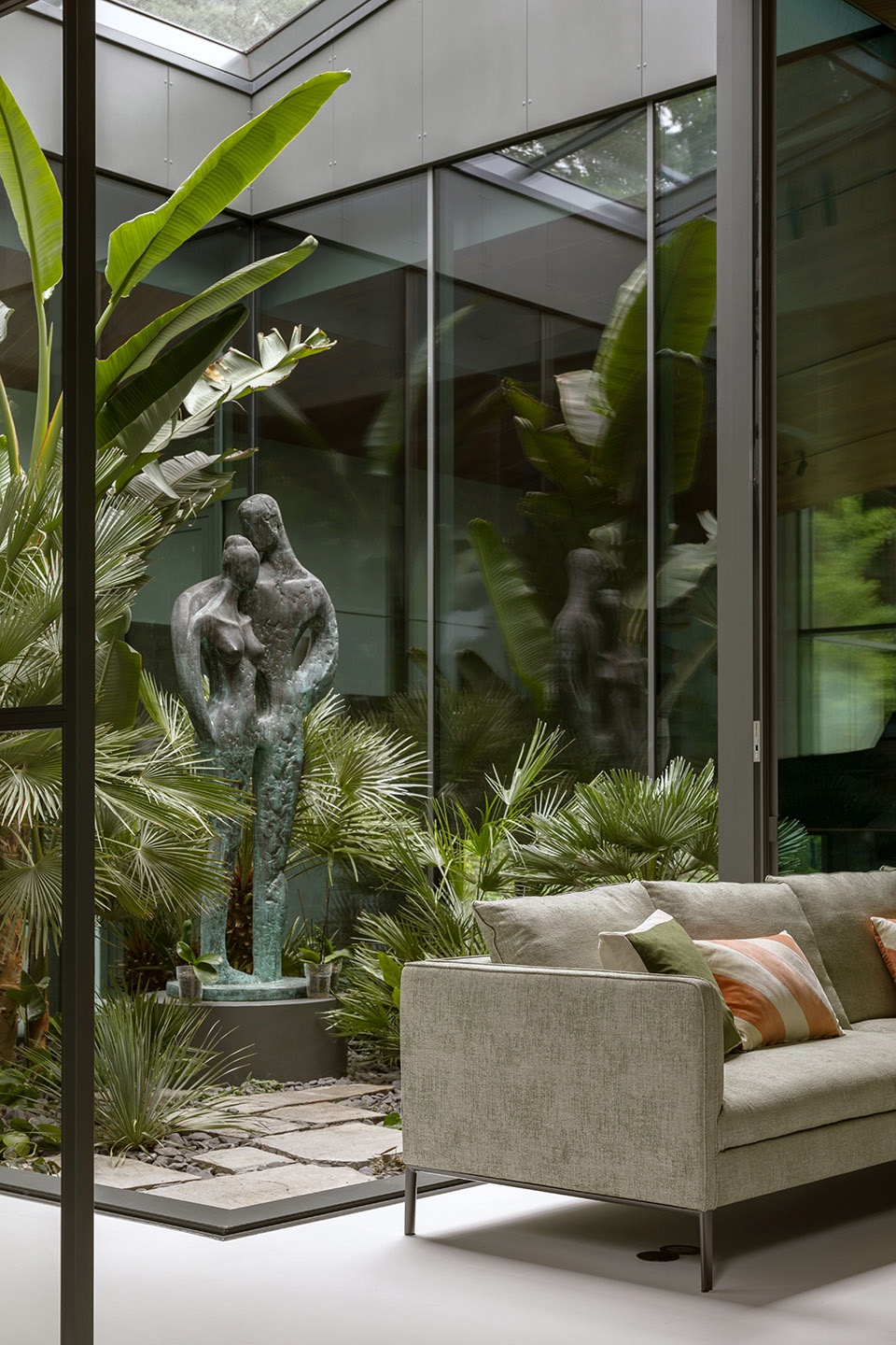the travelers house by bbgk architekci