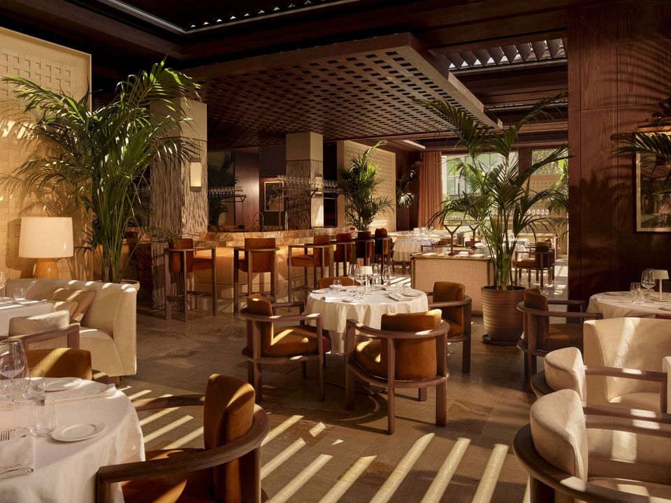 esca restaurant by urbanjobs