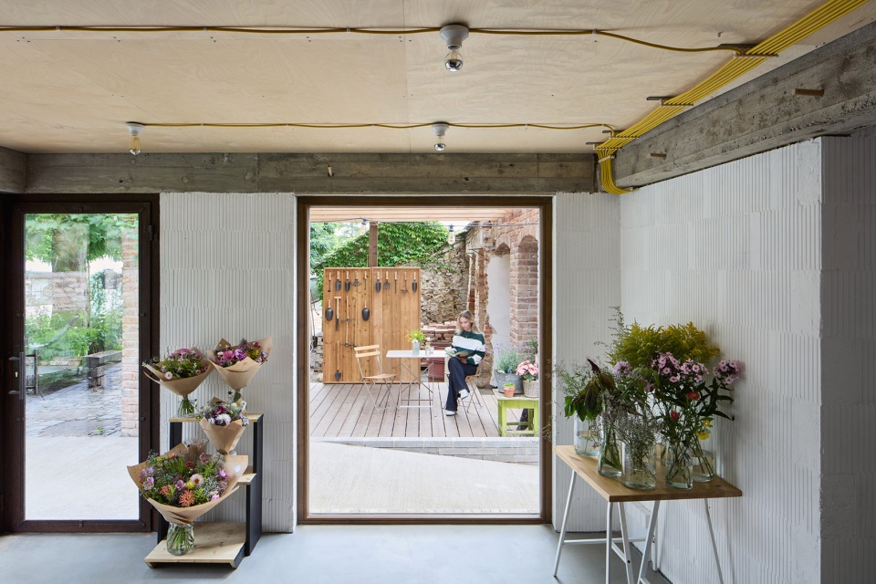 kraffer garden by matej sebek architekti atelier za mak