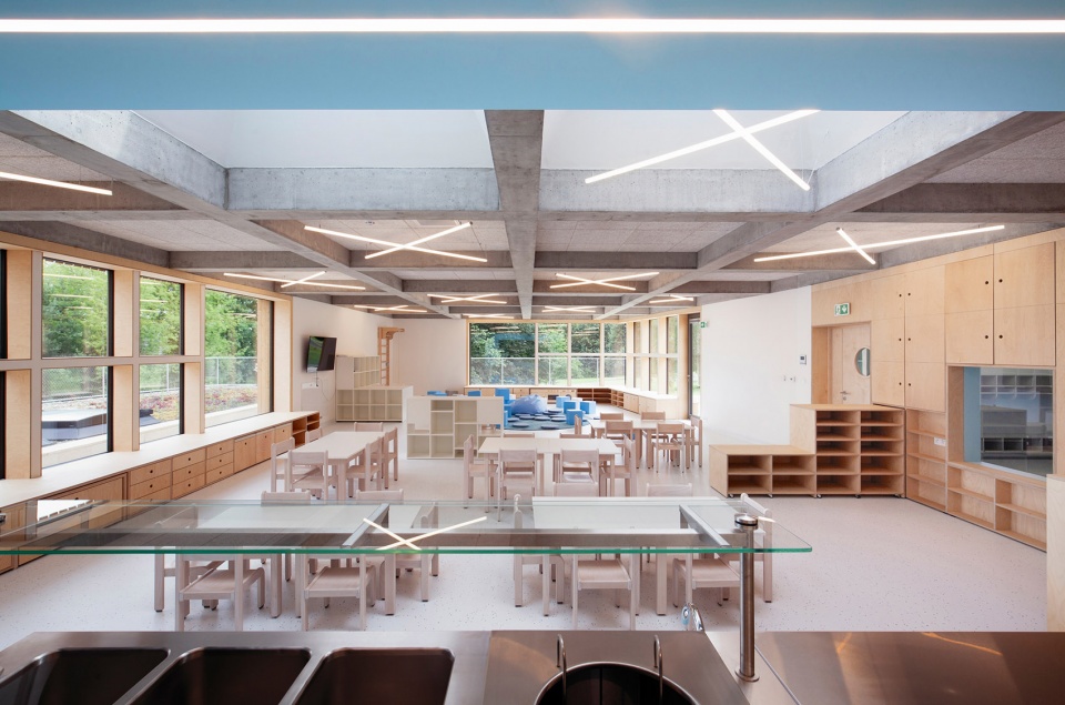 fulnek kindergarten by xtopix architekti