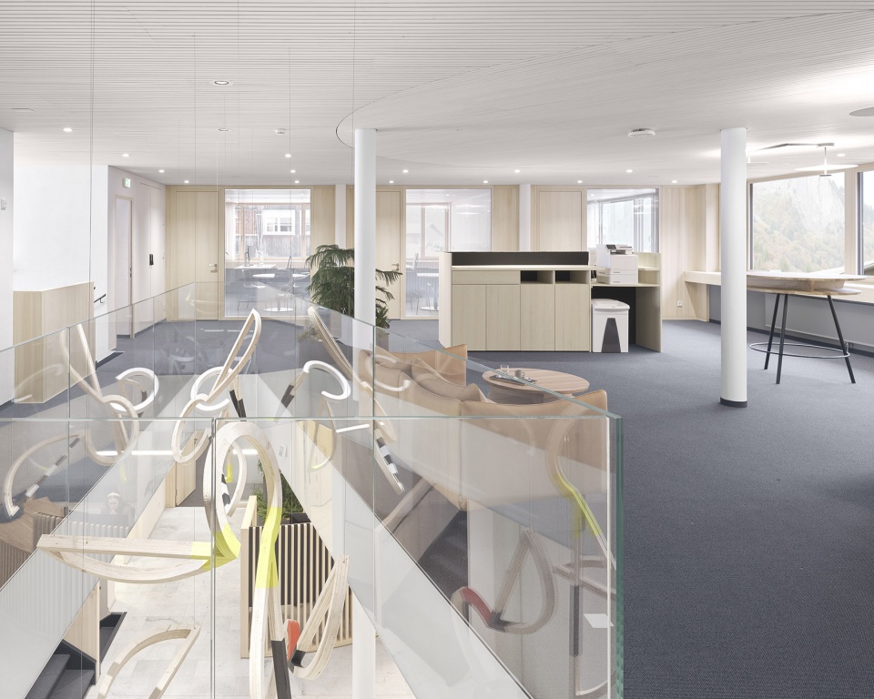 redevelopment raiffeisenbank au by firm architekten