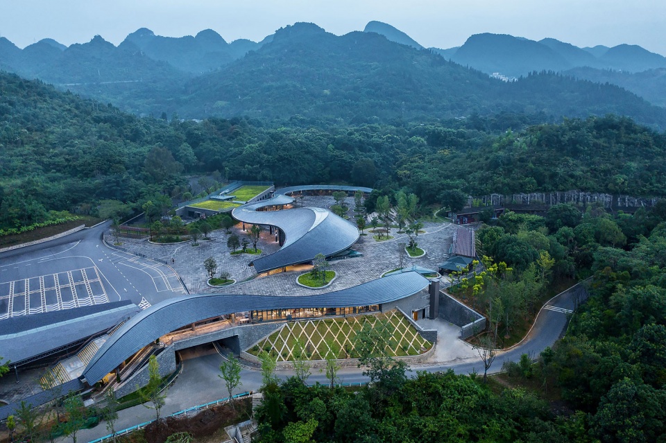 tourist center of huangguoshu scenic area by caupdaepatsc