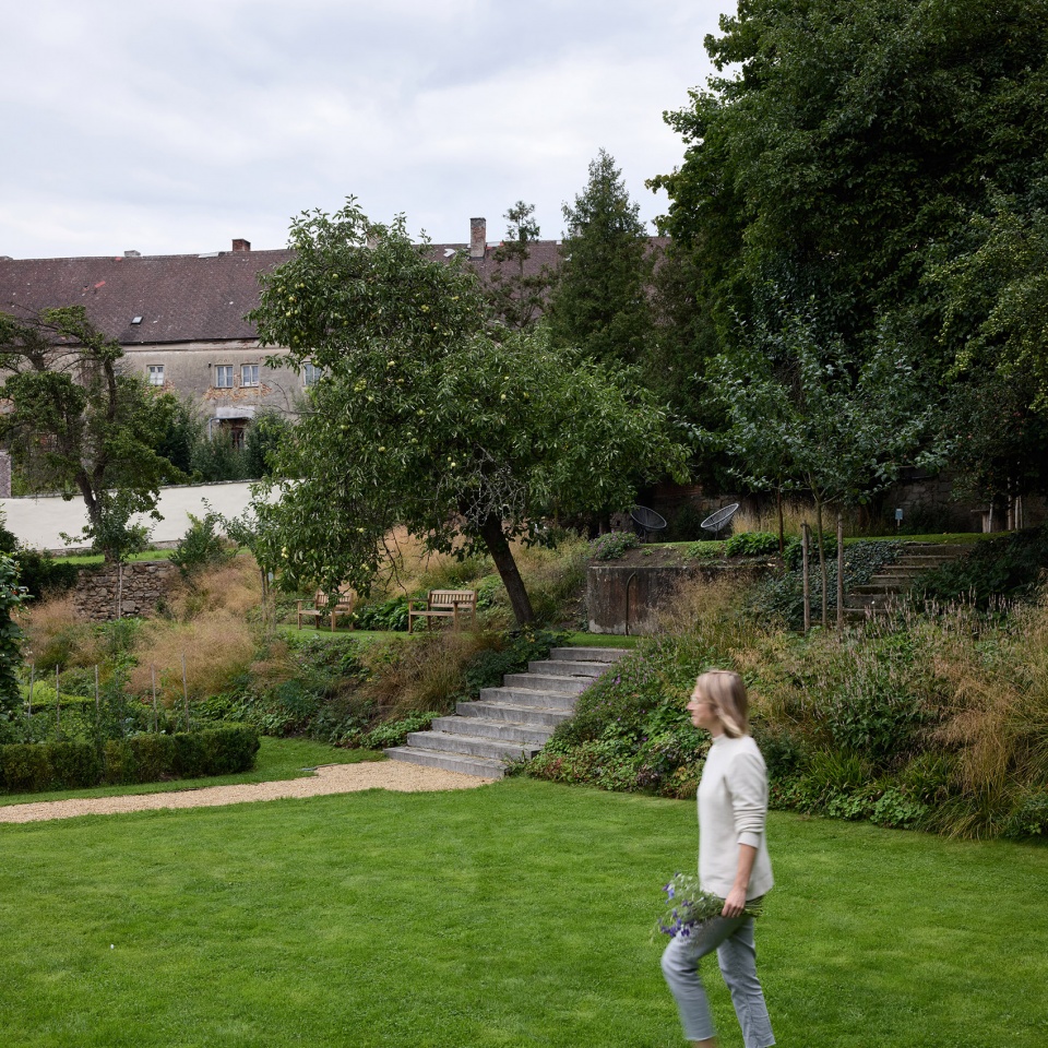 kraffer garden by matej sebek architekti atelier za mak