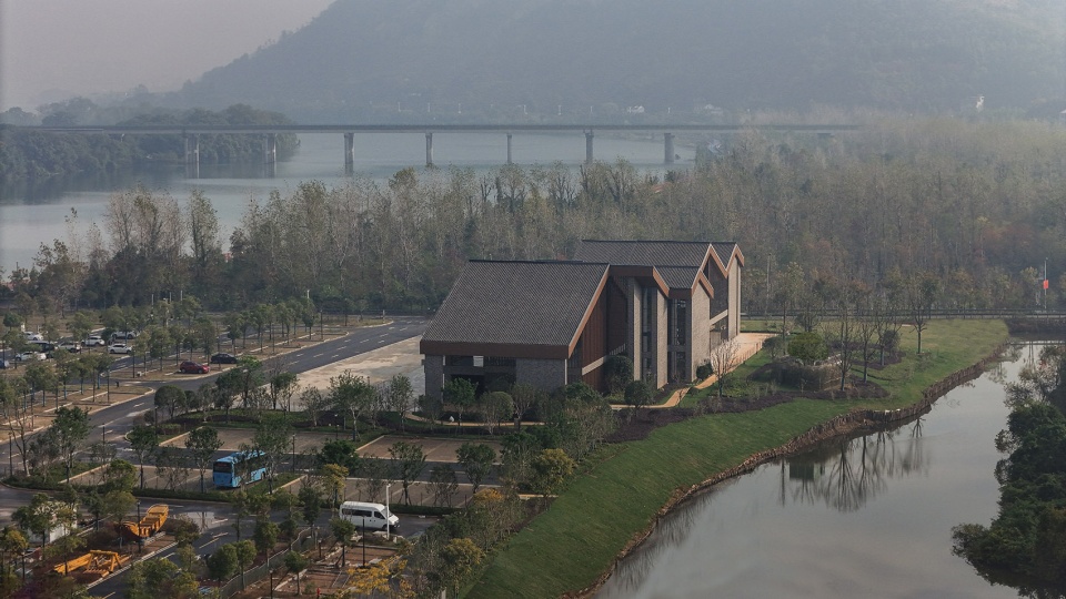 peach blossom island visitor center by hangzhou seal design