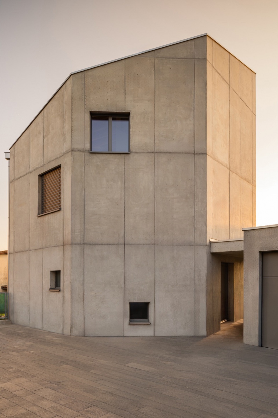 SWISSHOUSE XL in Coldrerio Davide Macullo Architects