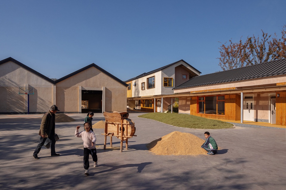 qingshan school by momentum