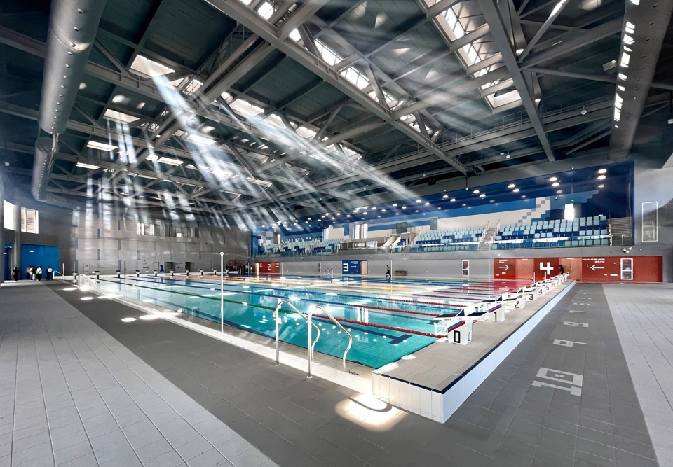 Hushan Sports Park Swimming Center by LYCS Architecture Work