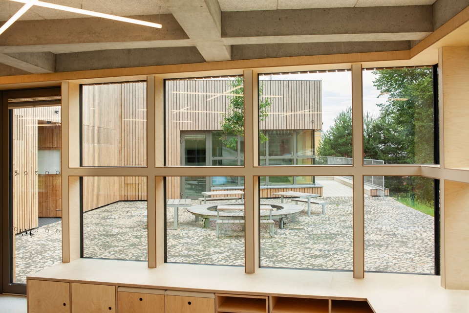 fulnek kindergarten by xtopix architekti