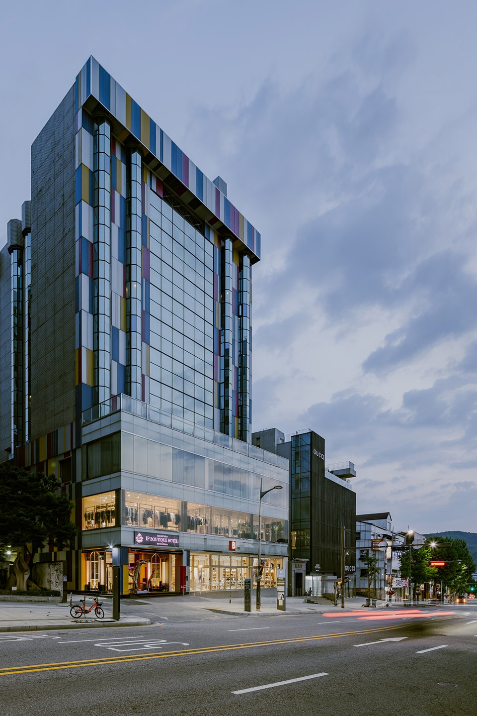 bshop hannam flagship store by kooo architects