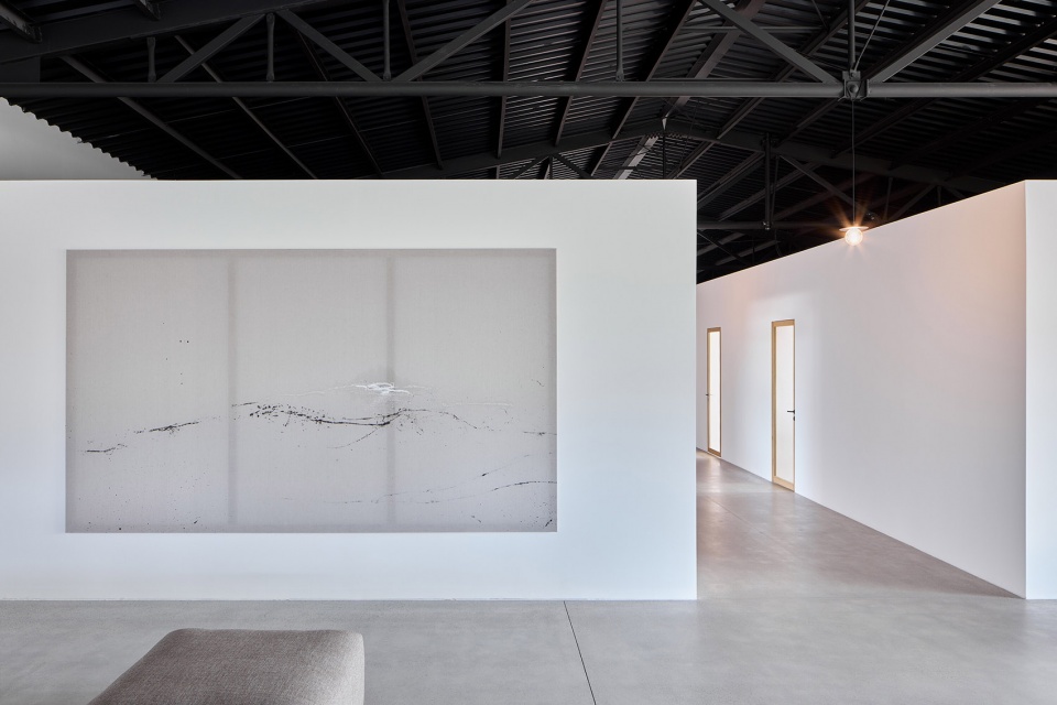 janosik headquarters and showroom by jakub janosik