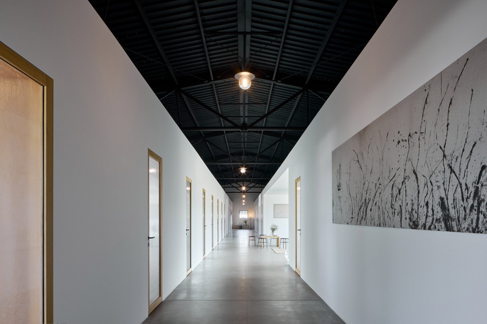 janosik headquarters and showroom by jakub janosik