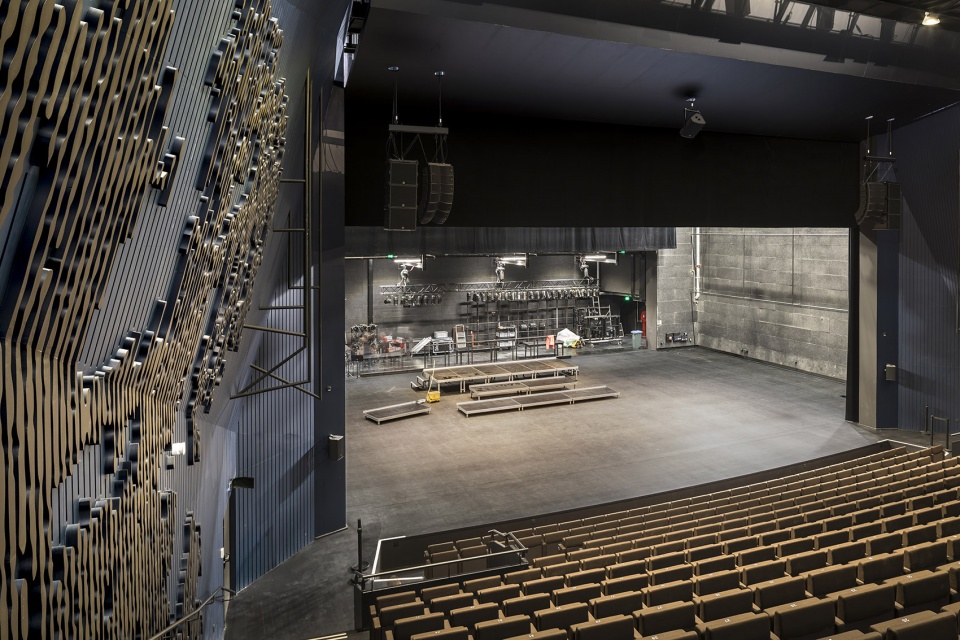 the regional theatre of the beauvaisis by the atelier ajc