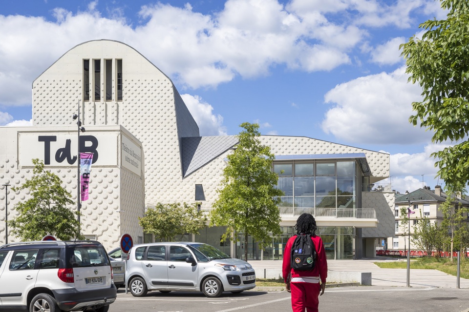 the regional theatre of the beauvaisis by the atelier ajc