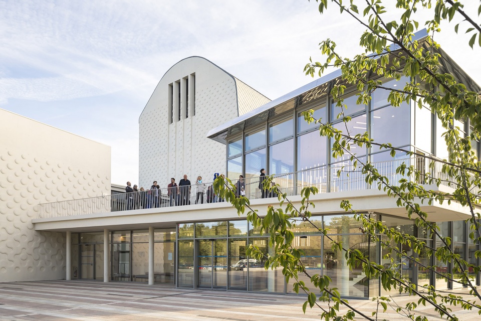 the regional theatre of the beauvaisis by the atelier ajc