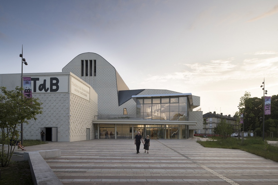 the regional theatre of the beauvaisis by the atelier ajc