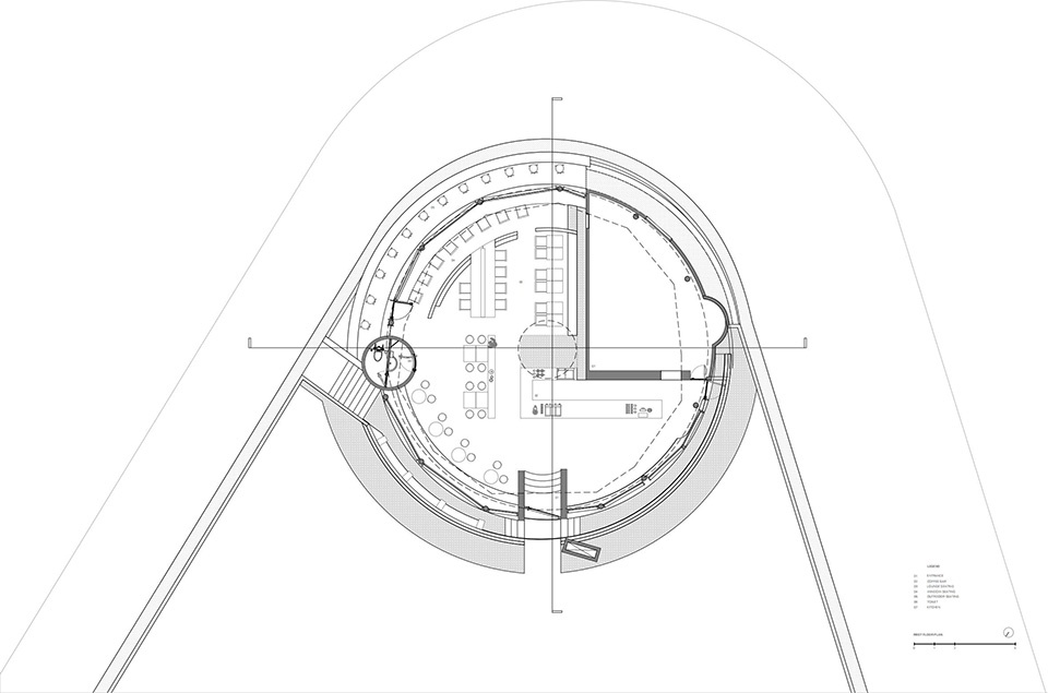 F 01