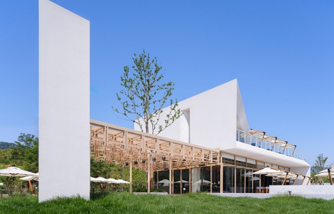 SEEK Restaurant by DoDesign