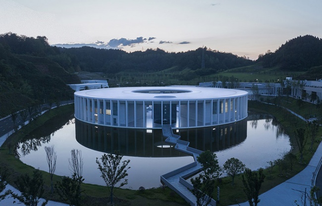 The Hall of Eternal Life by Central-South Architectural Design Institute co.,ltd