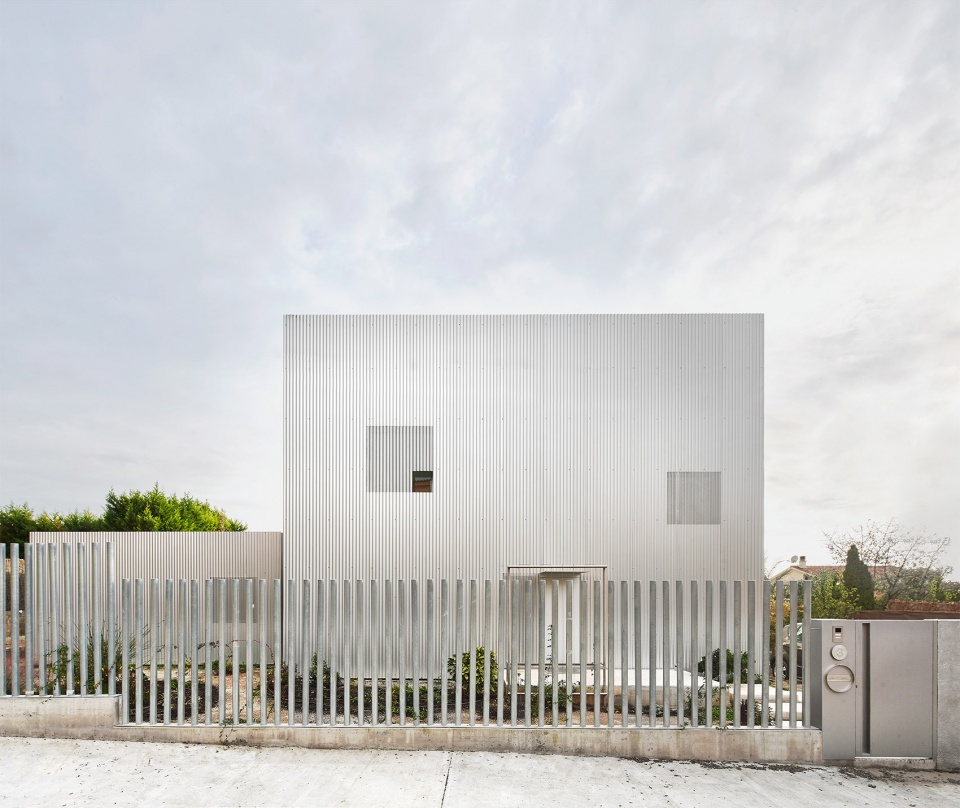 House 011