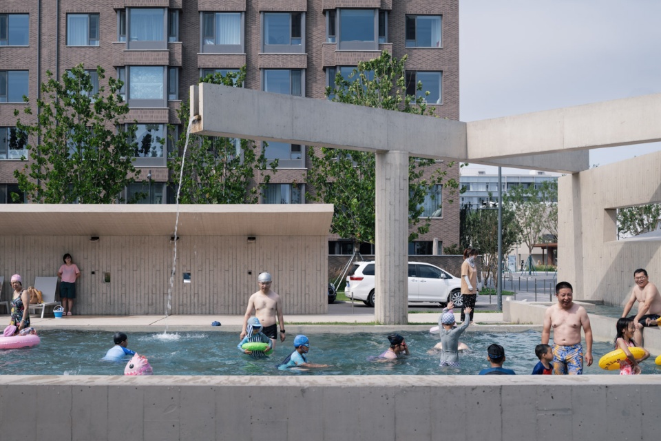 Aranya North Shore Community Sports Center by Atelier XUK