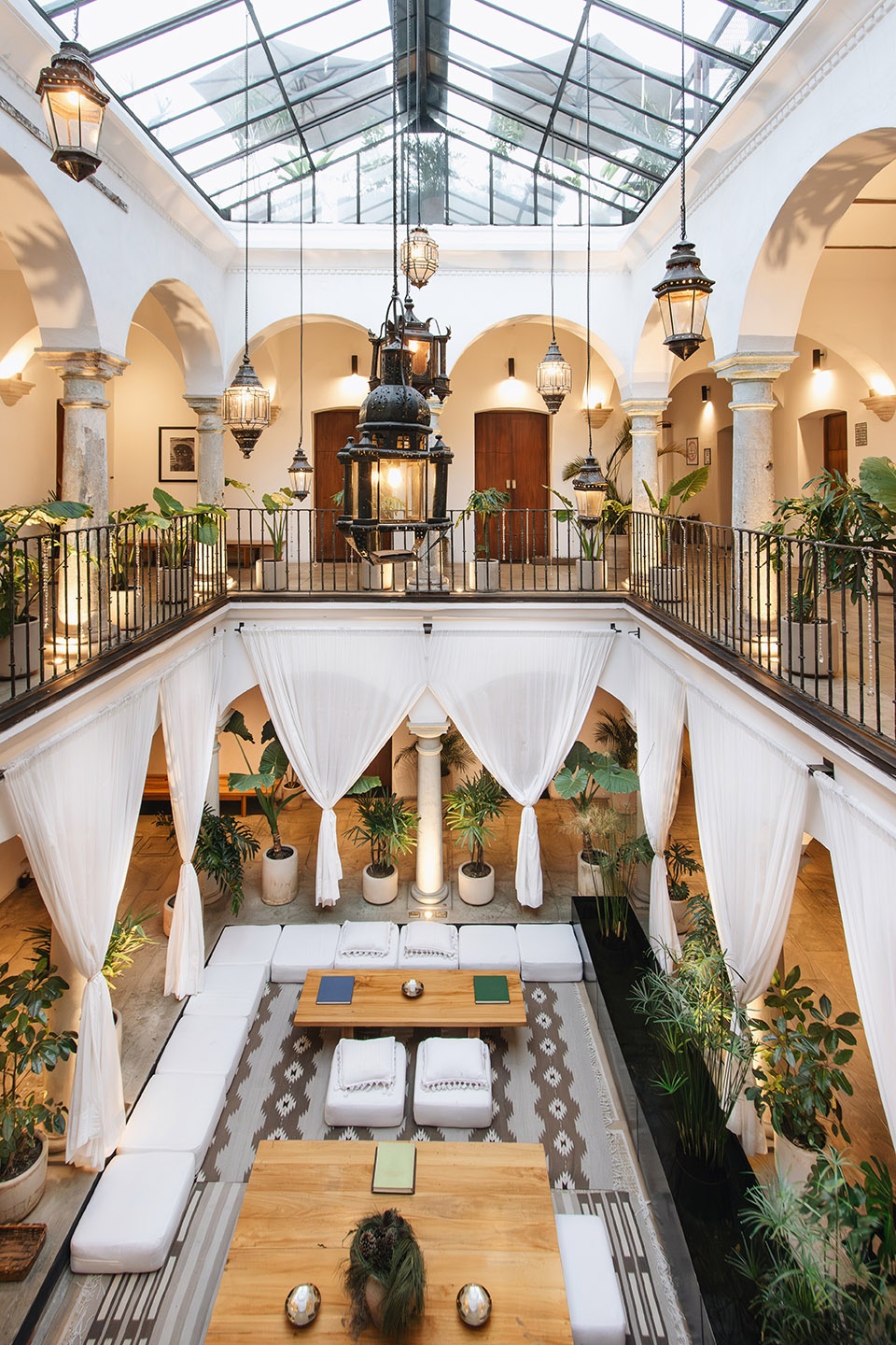 jhotel sin nombre by wishco