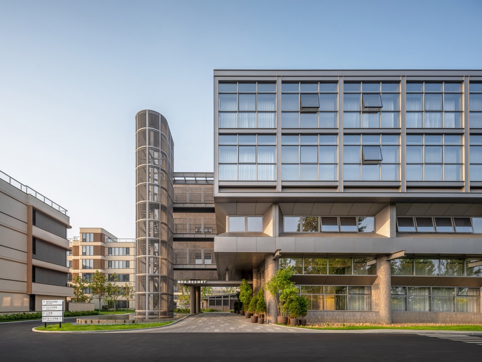 aranya resort noa hotel by deep design