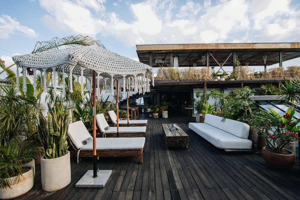 jhotel sin nombre by wishco