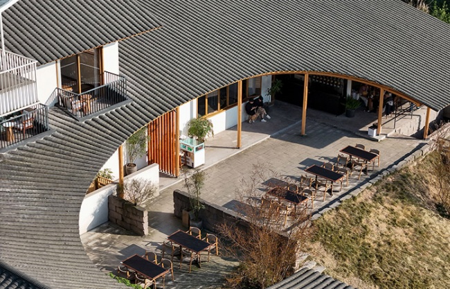  Buzzy Sunny· A Mountain Retreat Hidden in a Century-Old Pear Garden in Southern Sichuan&#8217;s Luzhou by Archermit