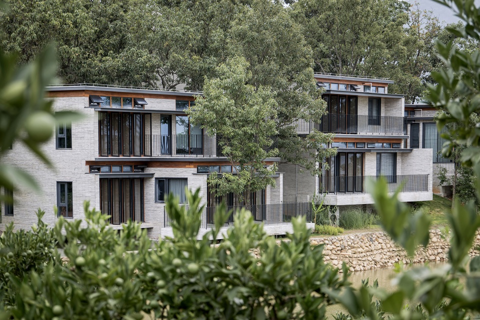 chu orange manor living center by suzao architecture