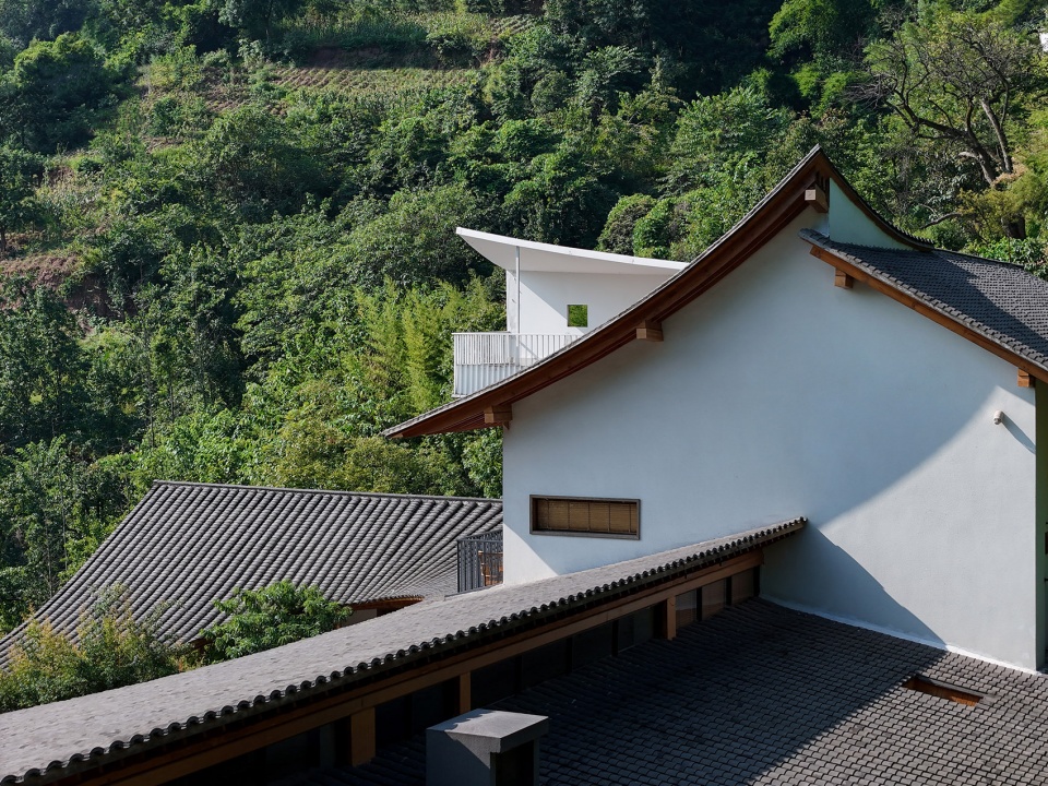 buzzy sunny luzhou by archermit