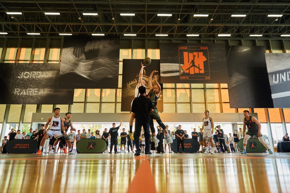 Aranya North Shore Community Sports Center by Atelier XUK