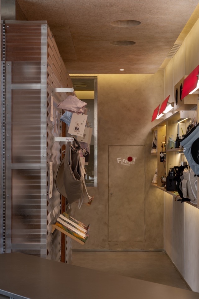 BIG BILL pet space by MOS Design Studio