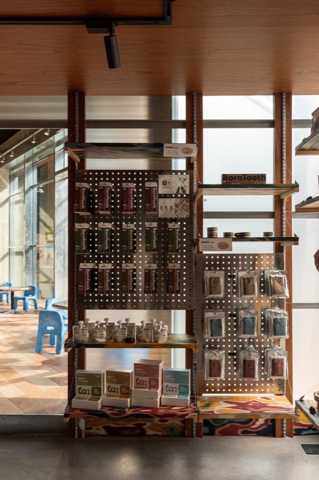 BIG BILL pet space by MOS Design Studio