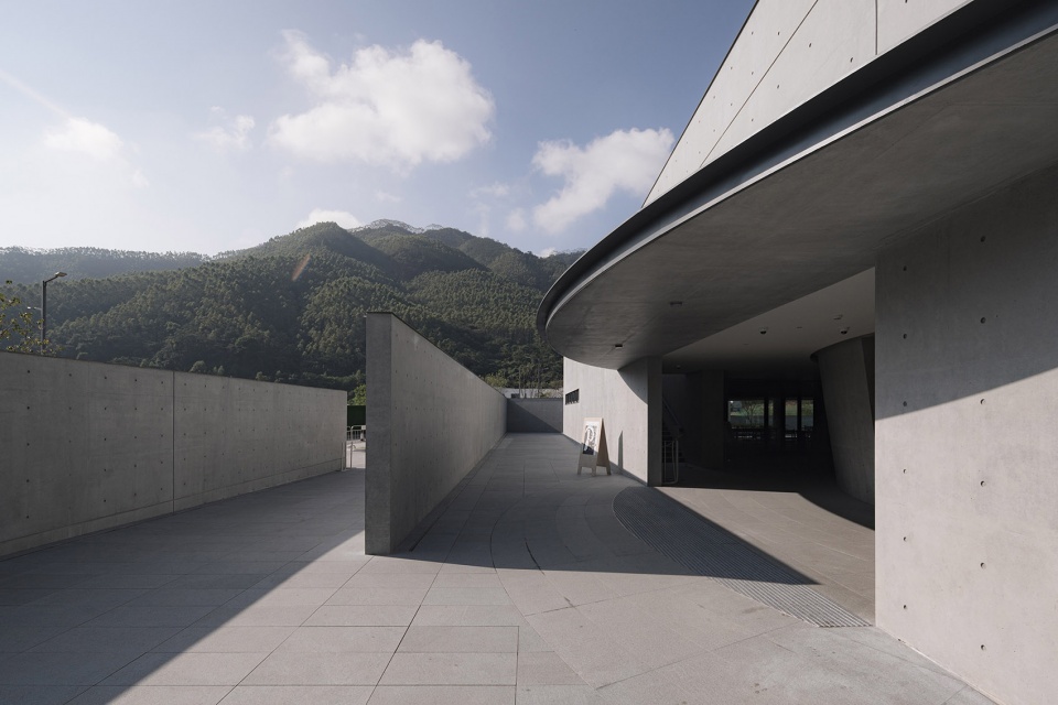 Photograph the Chapel of Song by Kong Jinquan