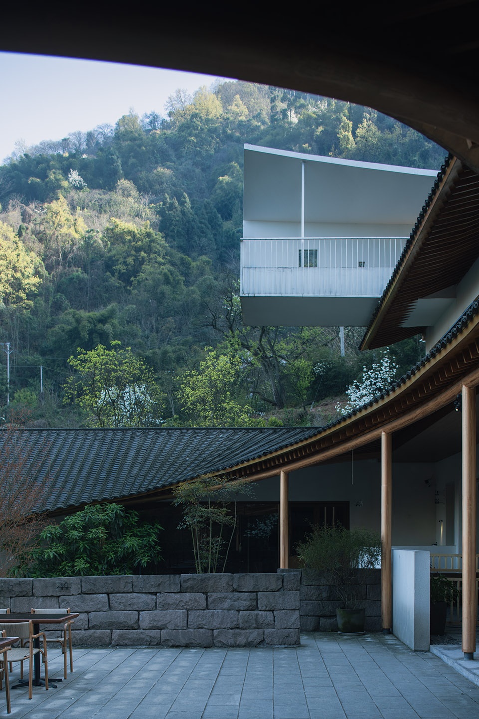 buzzy sunny luzhou by archermit