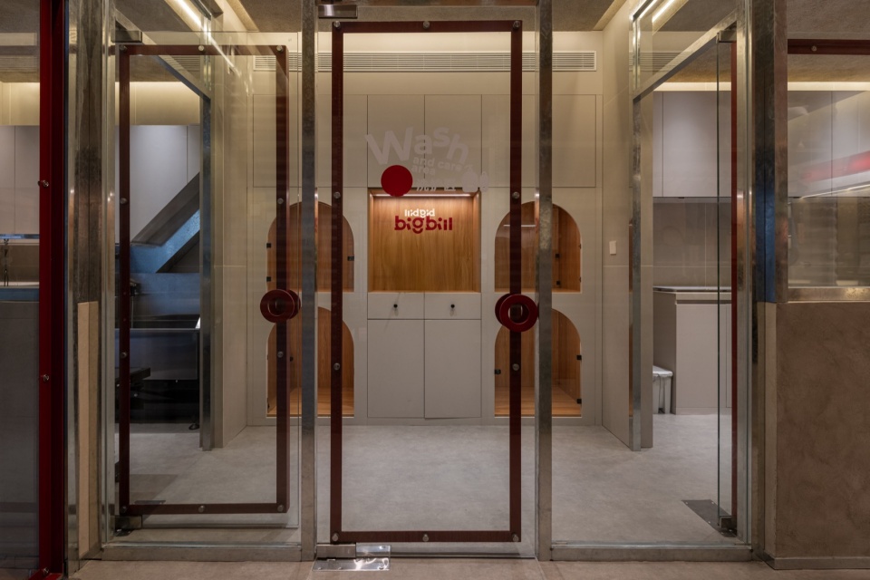 BIG BILL pet space by MOS Design Studio