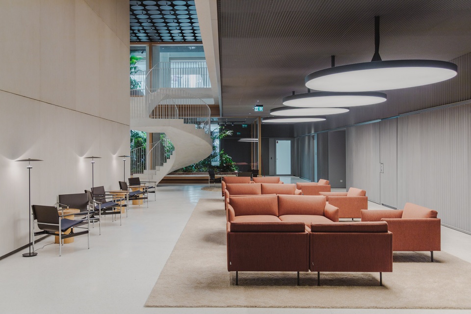 towarowa 22 office house phase b by jems architekci