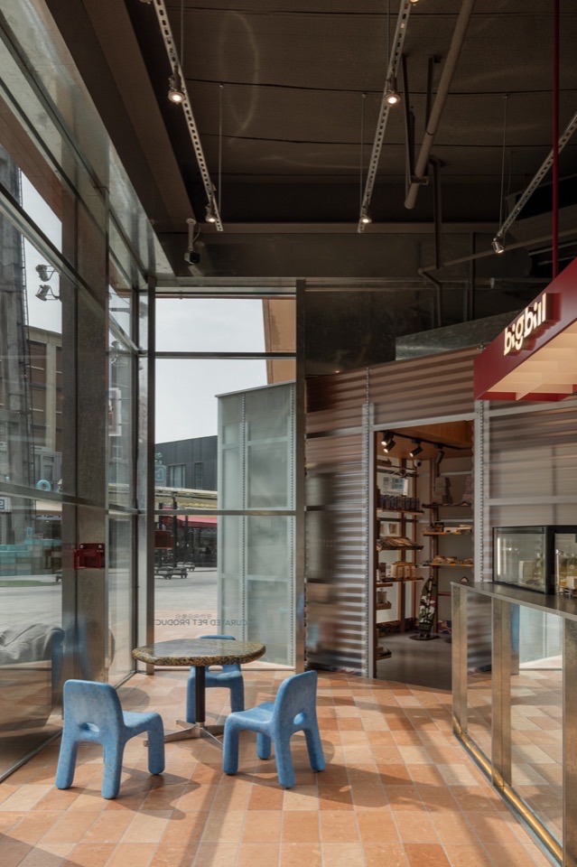 BIG BILL pet space by MOS Design Studio