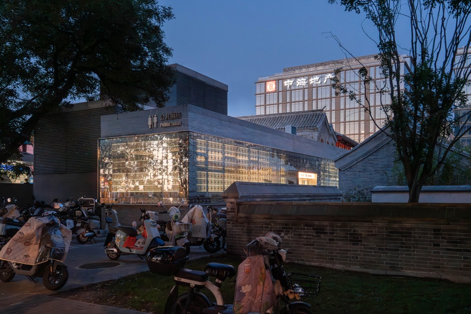 dajixiang municipal public toilet renovation by daga architecture