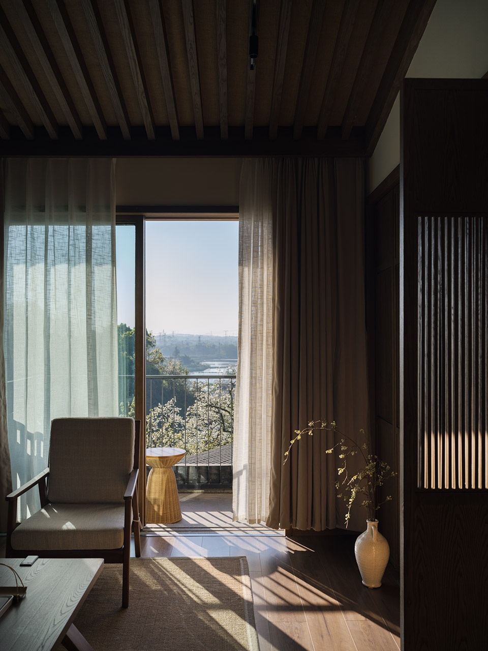 buzzy sunny luzhou by archermit