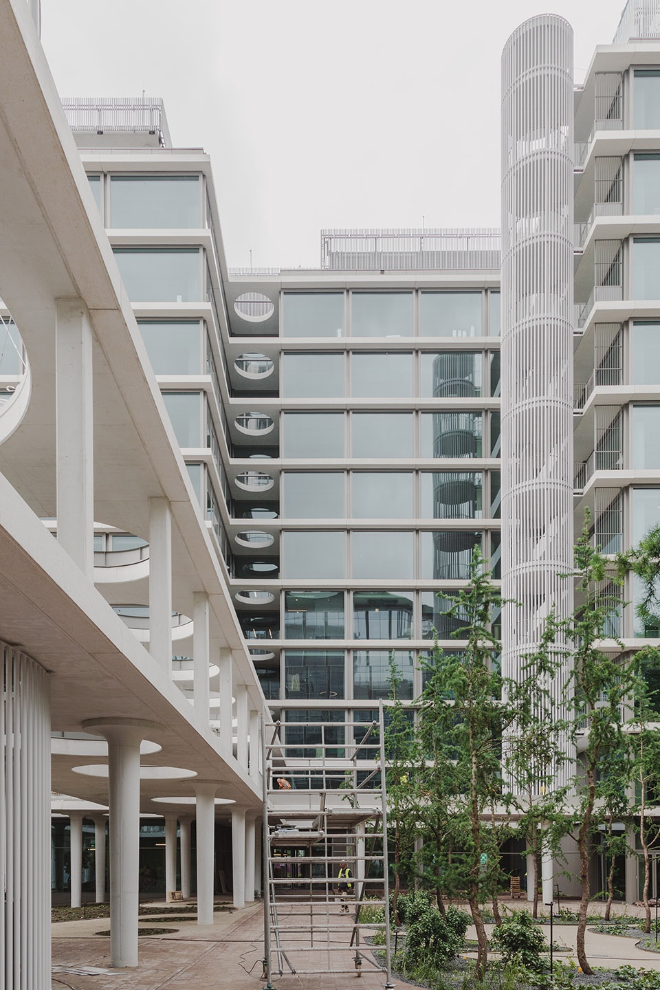 towarowa 22 office house phase b by jems architekci