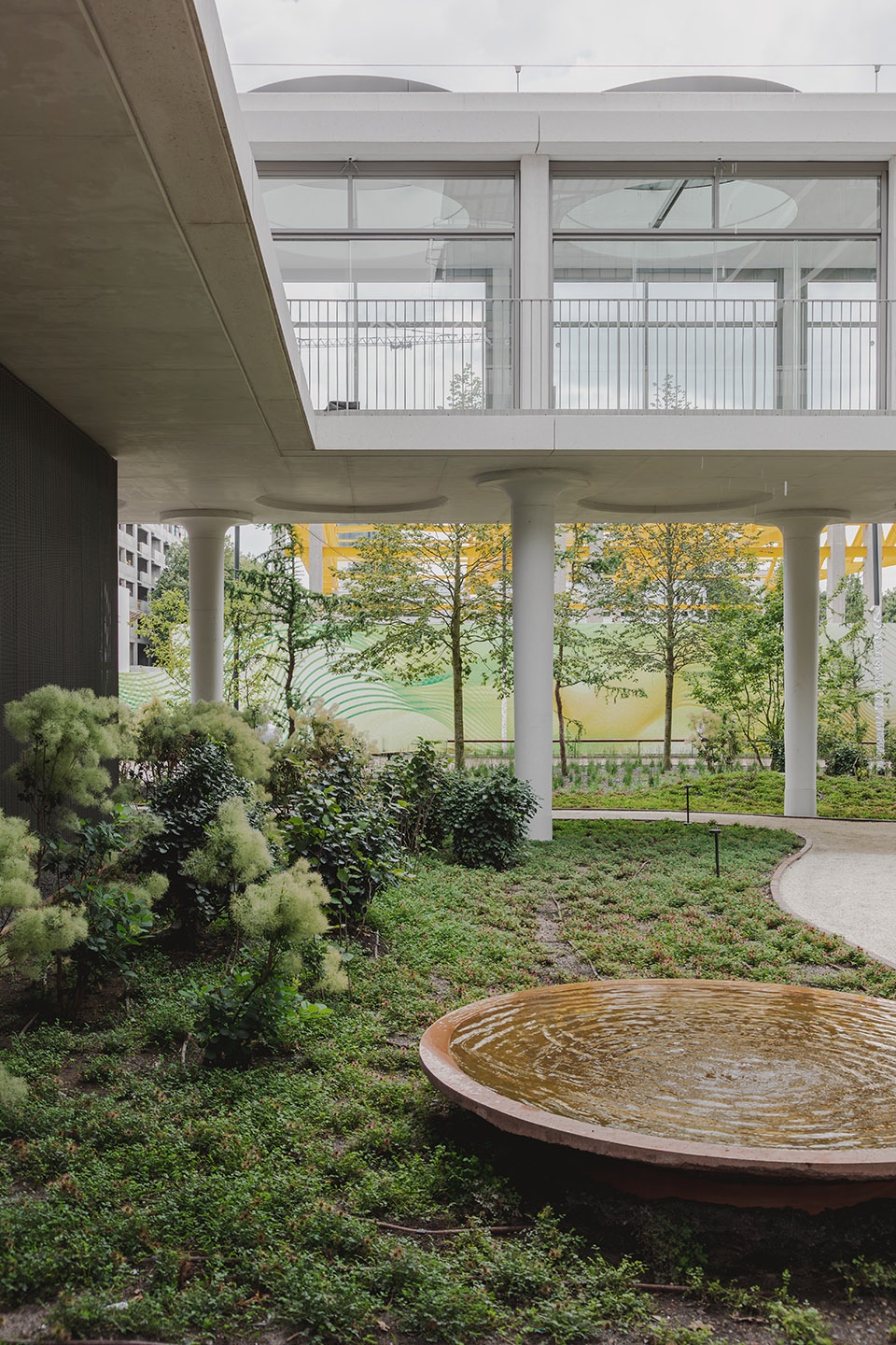 towarowa 22 office house phase b by jems architekci