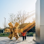 旋膜廊桥和六角金星，上海 / 众建筑