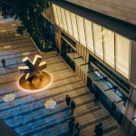 旋膜廊桥和六角金星，上海 / 众建筑