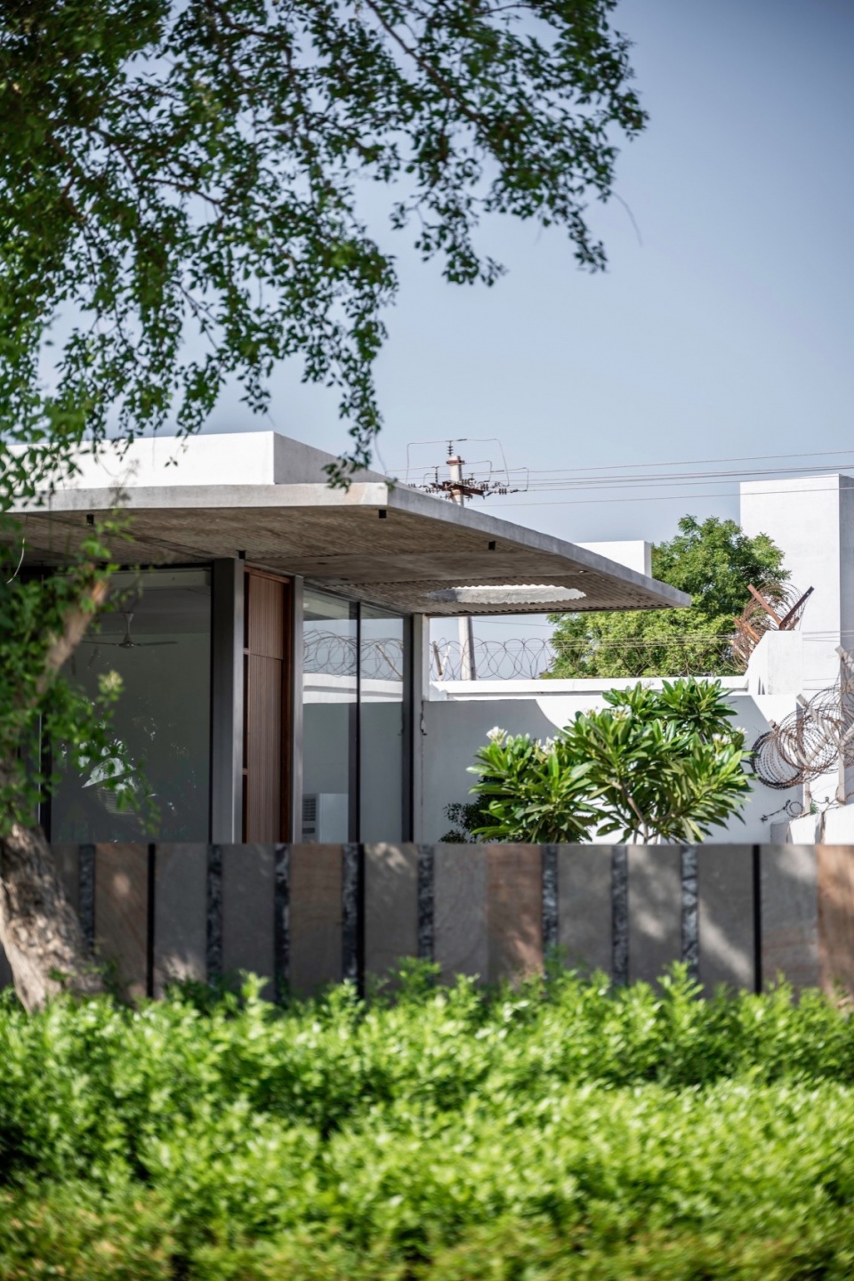 banyan farm by dhulia architecture design glx